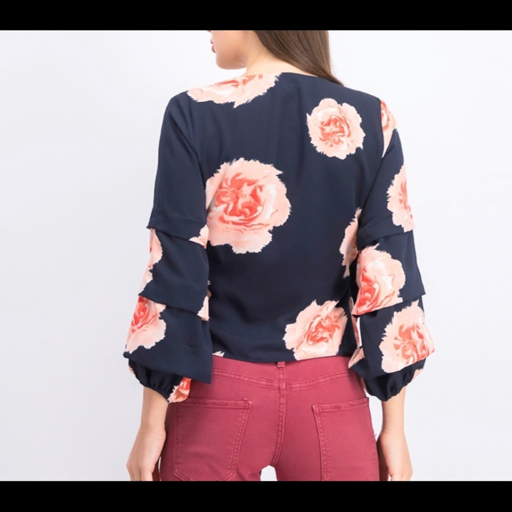 NWT Macys Bar lll wrap front floral blouse navy pink size XS 💗 - Picture 3 of 8